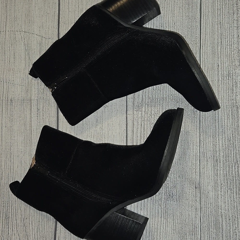 Franco Sarto Women's Velvet Block Heel Ankle Booties Black Size 6.5